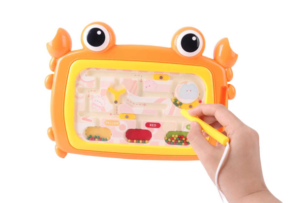 תמונה של לוח למידה ופעילות כדורים מגנטים